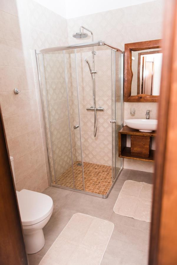 Golden Park Apartments Uman Bagian luar foto