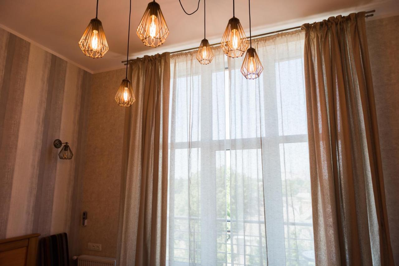Golden Park Apartments Uman Bagian luar foto