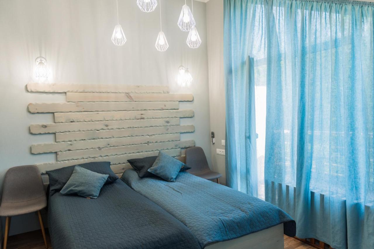Golden Park Apartments Uman Bagian luar foto