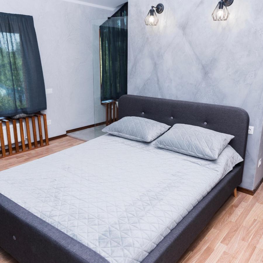 Golden Park Apartments Uman Bagian luar foto